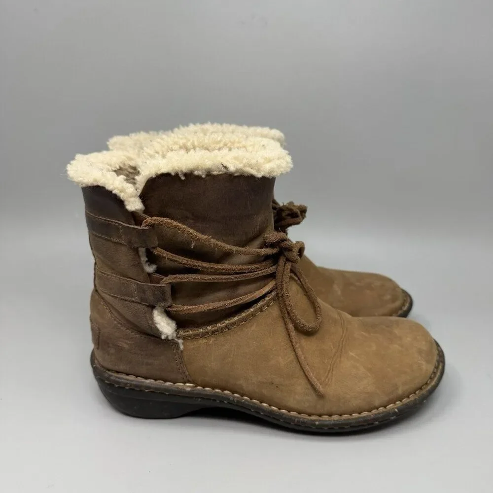 UGG Caspia Women's Brown Leather Shearling Lined Ankle Boots 1001815 Size 7